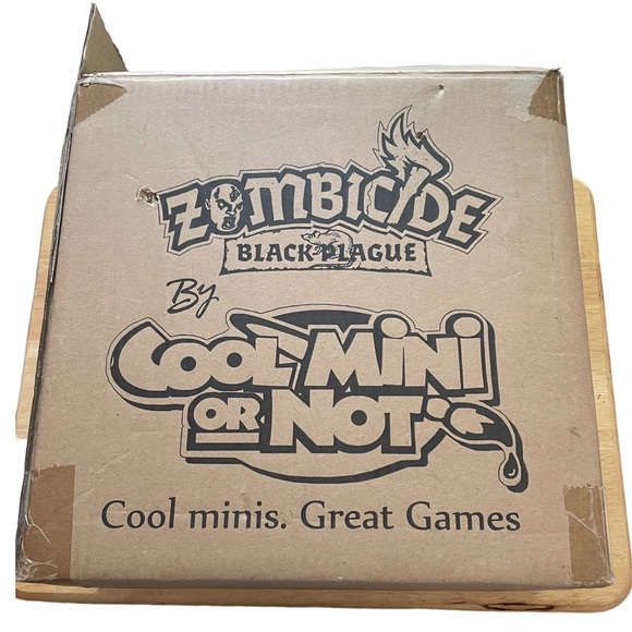 Kickstarter-Zombicide Black Plague base game and expansion packs! - Picture 4 of 10